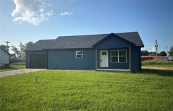 255 Fairfax Drive, Lebanon, MO 65536