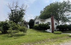 106 Forest Drive, Fairfield, IA 52556