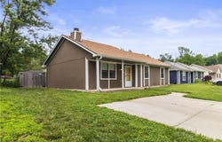 202 E Pacific Drive, Belton, MO 64012