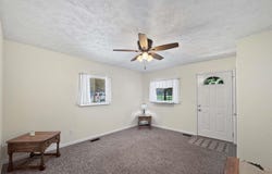 1404 E RICHWOODS Boulevard, Peoria, IL 61603