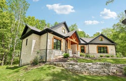 542 Berwyn Dr, Fontana, WI 53125