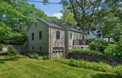 4 Hermit Thrush Road, Cape Elizabeth, ME 04107