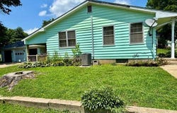 702 Harman, Pleasant Hill, IL 62366