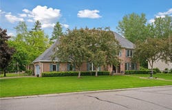 1511 Colleen Avenue, Arden Hills, MN 55112