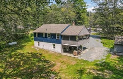 144 View Drive, Greentown, PA 18426