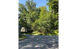 Forest Drive, Nazareth Boro, PA 18064