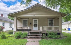 9201 W 98th Terrace, Overland Park, KS 66212