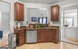 6212 WESTCHESTER PARK DR #J, COLLEGE PARK, MD 20740