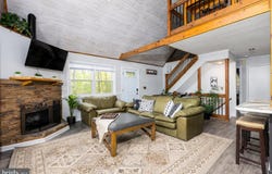 190 LONGSTREET Street, BASYE, VA 22810