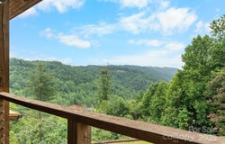 419 Woodpecker Road, Purlear, NC 28665