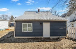 211 2nd Ave SE, Rolla, ND 58367