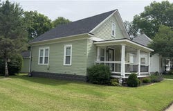 217 W 9th Street, Ottawa, KS 66067