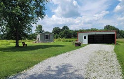 9105 Burkett Road, Iuka, IL 62849