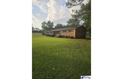 4211 Middendorf Rd, Hartsville, SC 29550
