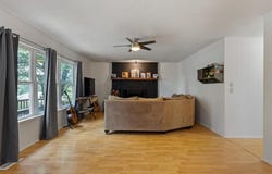 32 Gillingham  DR, Bella Vista, AR 72715