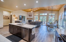 3220 N Eagles Creek Drive, Show Low, AZ 85901