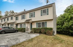 1690 LAKESIDE DRIVE, MIDDLETOWN, PA 17057
