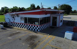 2002 S 15th Street, Lawrenceville, IL 62439