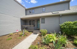52 Elm Meadows, Enfield, CT 06082