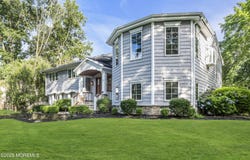 26 Crest Road, Middletown, NJ 07748