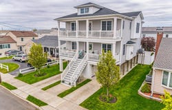 405 N Dudley Ave, Ventnor, NJ 08406
