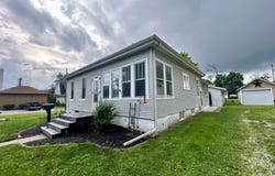 856 Franklin Street, Wapello, IA 52653