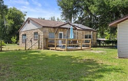 750 N KENTUCKY AVENUE, UMATILLA, FL 32784