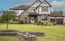 6015 Lisi Gardens Drive, Cicero, NY 13212
