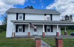 239 Boxwood Street, Glade Spring, VA 24340