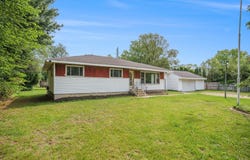 61473 M 40, Paw Paw, MI 49079