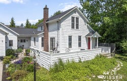 3 Woodward Lane SE, Grand Rapids, MI 49506