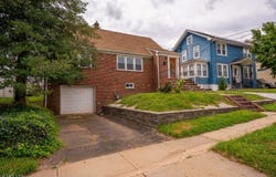 518 Thompson Ave, Roselle Boro, NJ 07203-1537