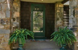 1 Mohawk Trail, Narragansett, RI 02882