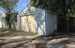 627 SW Oakley AVE, Topeka, KS 66606