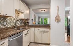 380 Ocean Road, Portsmouth, NH 03801