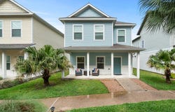 122 Lavaca Cir, ROCKPORT, TX 78382