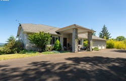 462 LILLIAN LN, Roseburg, OR 97471