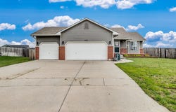 232 N Salt Creek Ct., Clearwater, KS 67026