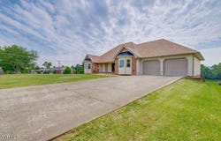 229 Ridgecrest Road, Jonesborough, TN 37659