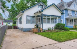 978 Oakdale Avenue, West Saint Paul, MN 55118