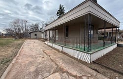 823 Center St, Alva, OK 73717