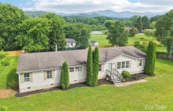 18 Sweet Briar Path Way, Hendersonville, NC 28792