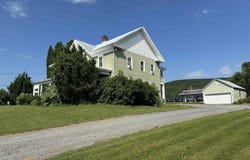 6 Fairfield Hill Road, St. Albans Town, VT 05478