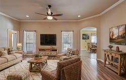 705 Parkridge Boulevard, Burleson, TX 76028