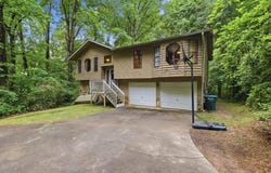3055 Malvern Drive, Snellville, GA 30039
