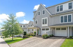100 Algonquin Road, Narragansett, RI 02882