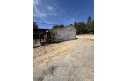 781 N 2nd Avenue, Gold Hill, OR 97525