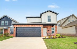 1716 W Broadway Place, Rogers, AR 72758
