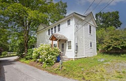 122 Courtney Dr, Lewisburg, WV 24901