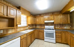 101 E 18th St, Larose, LA 70345